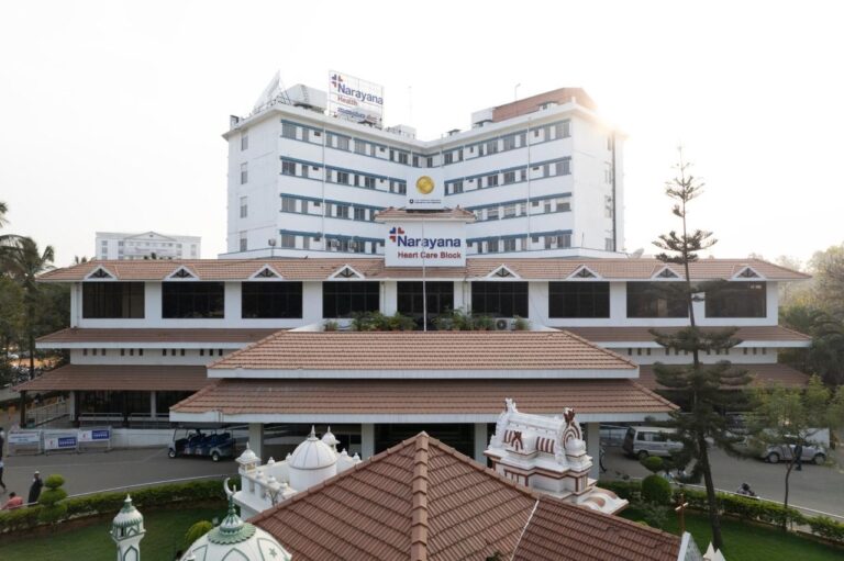 Dr. Devi Shetty unveils first of its kind robotic cardiac center of excellence in Bengaluru