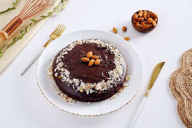 ​Celebrate the Festive Season with a Wholesome Twist: Dark Chocolate Almond Orange Cake